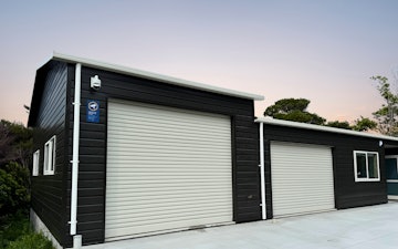 16.98m x 7.8m (132.46m²) garage with staff quater, Superclad cladding in COLORSTEEL® Karaka