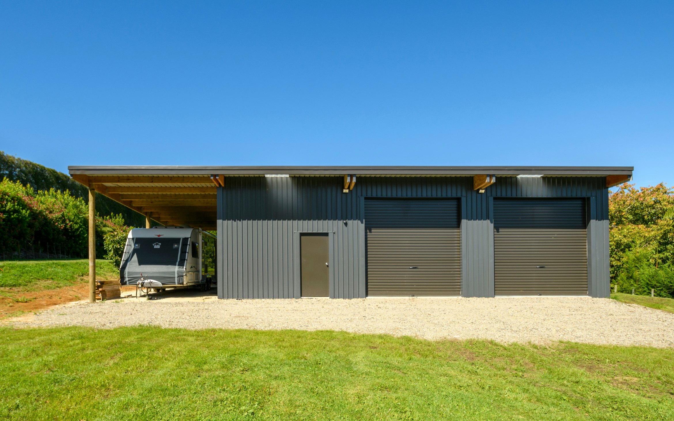 4 bays shed 9m x 4.8m Bays x 3.6m H farm building