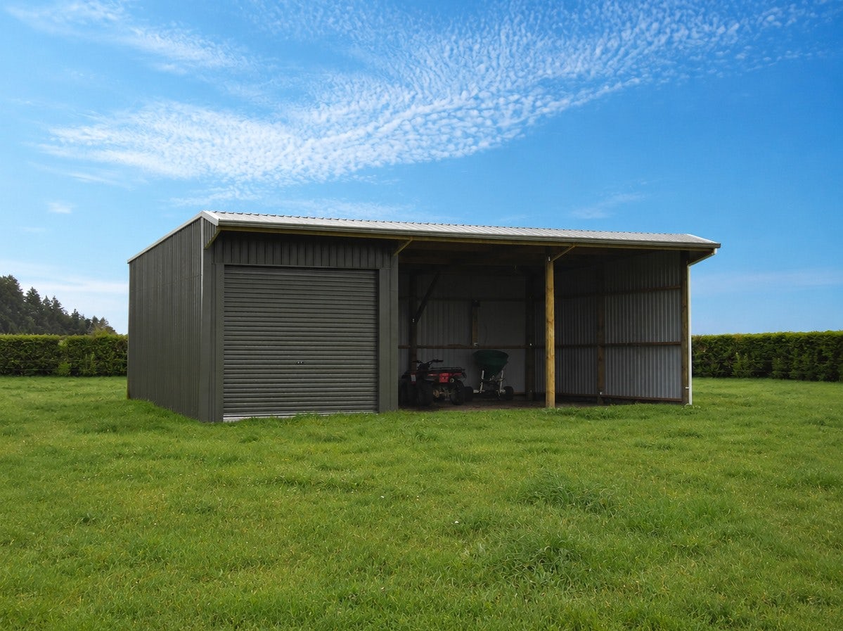 10.8m x 6m x 3.6m Three Bay, One Closed