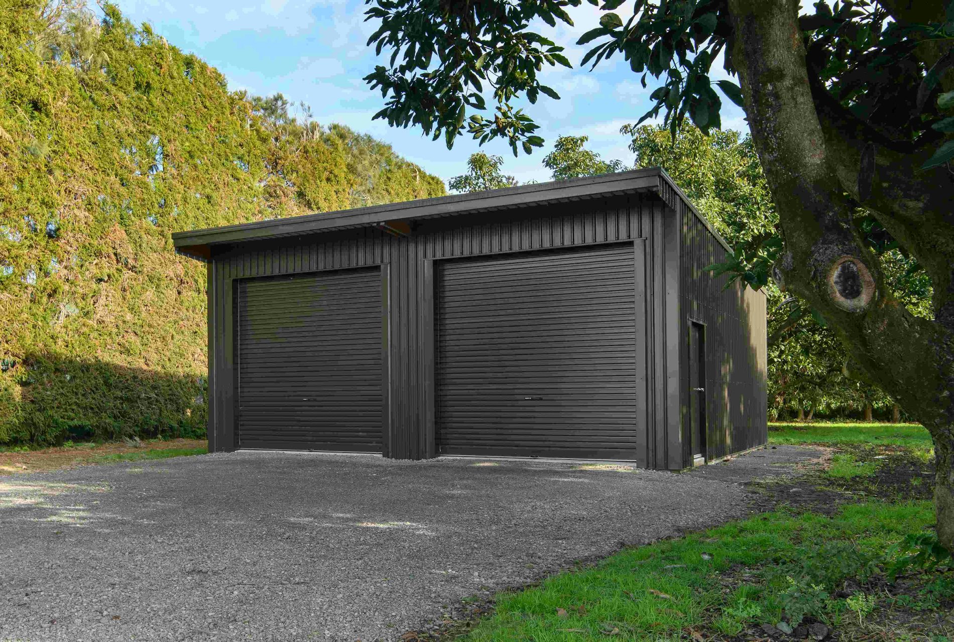 2 Enclosed Bays - 8m x 8m x 3.6m