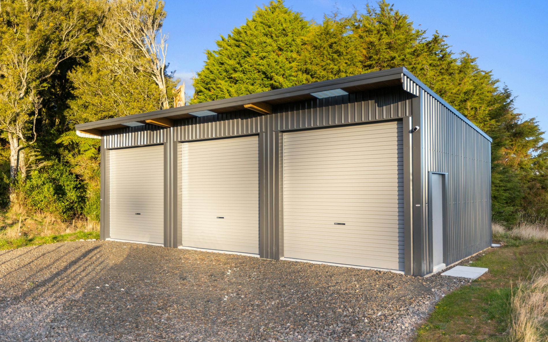 10.8m X 6m X 3.6m Three Bay Lean-To 3 closed bays