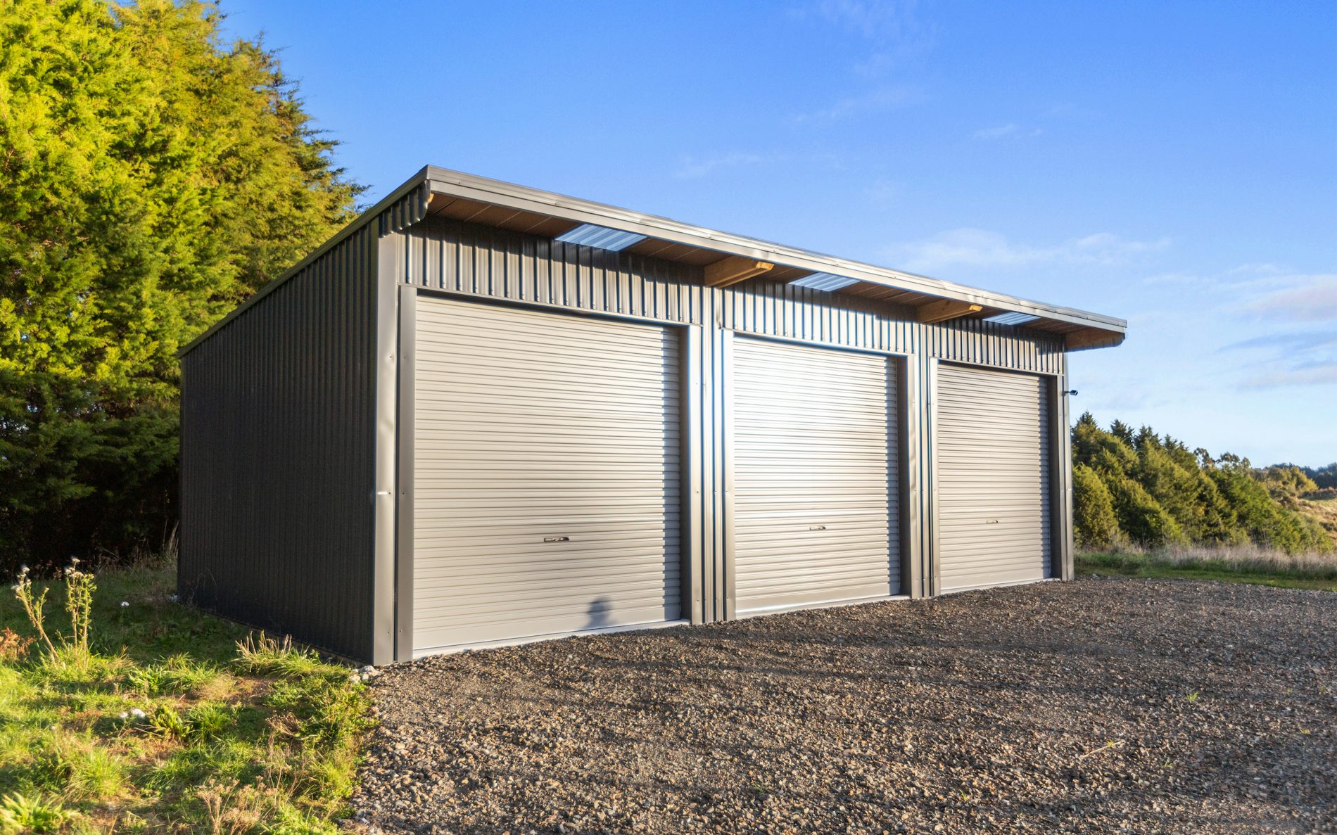 10.8m X 6m X 3.6m Three Bay Lean-To 3 closed bays