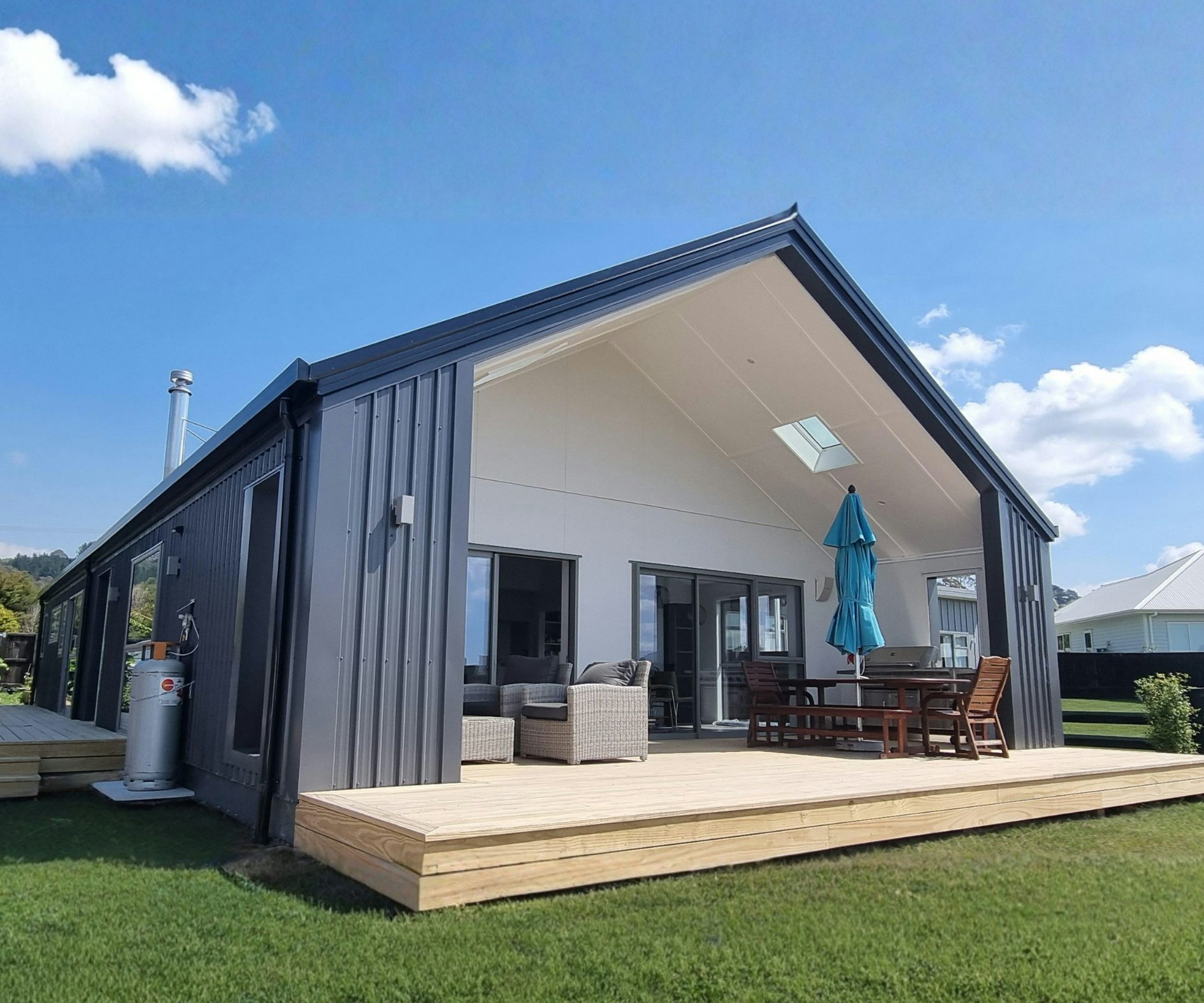 Coastal 148m², 3-bedroom home in Cooks Beach