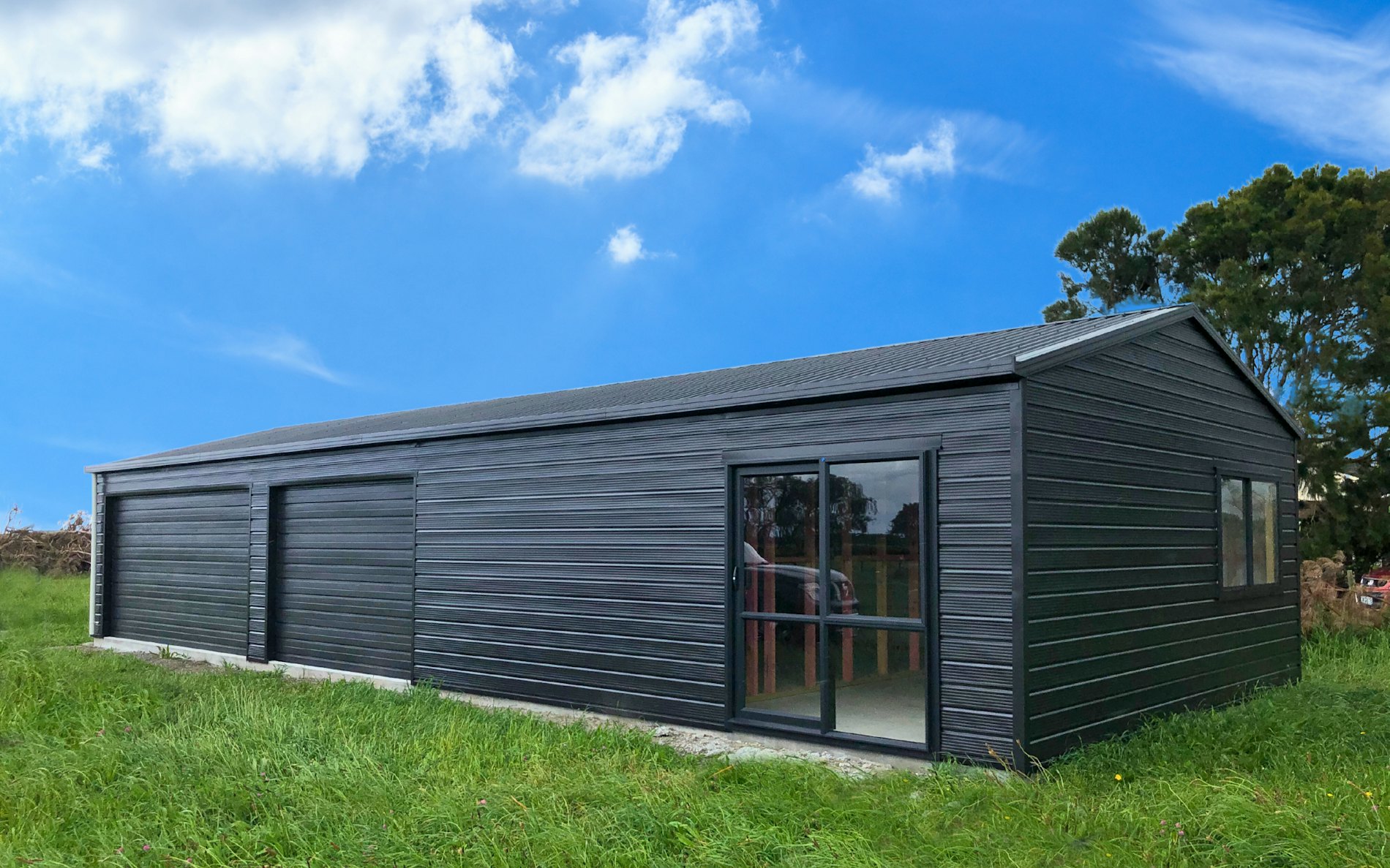 15m x 6m triple garage with two storage rooms