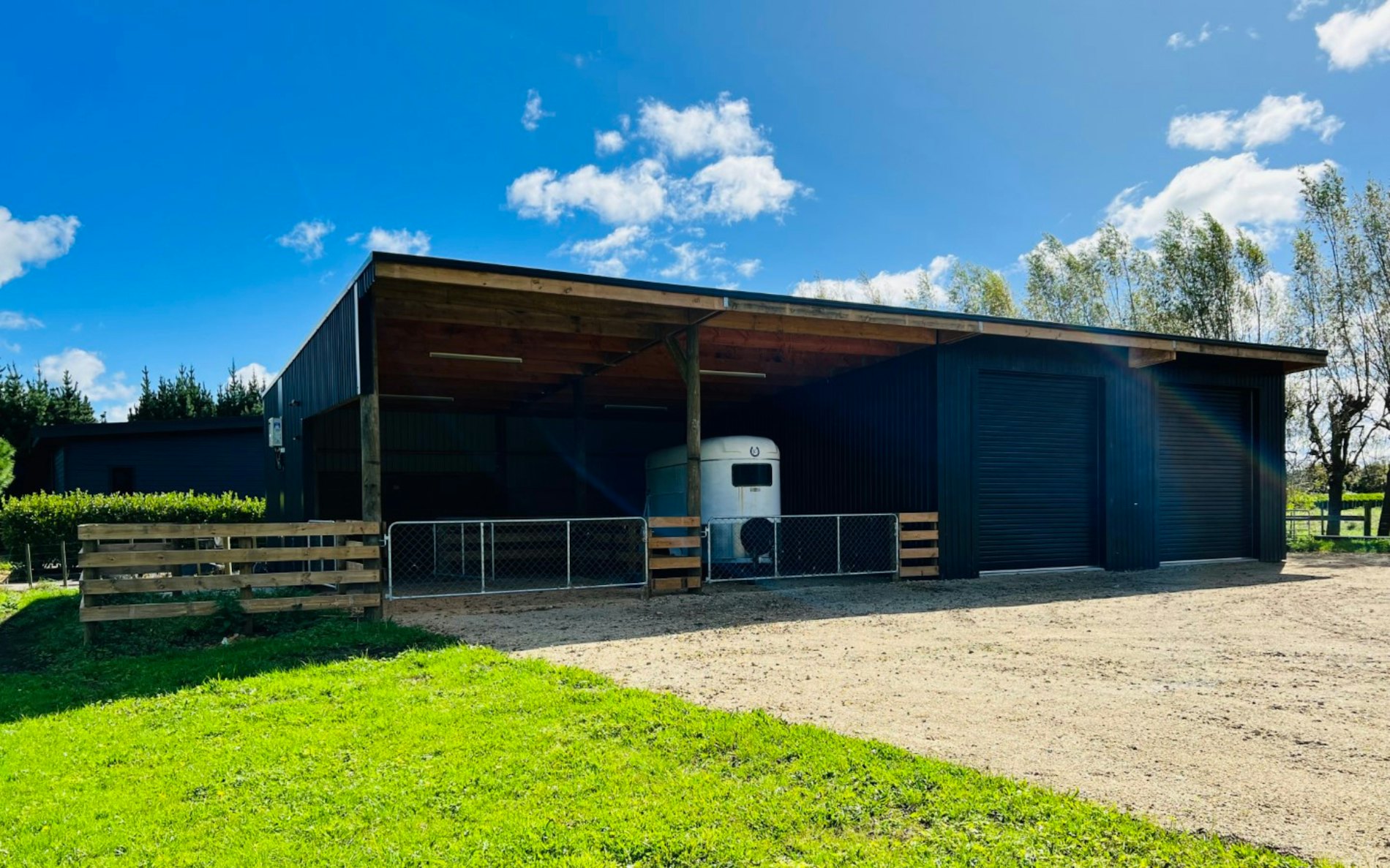 Stand-Tough™, 19.2m x 8.95m x 4.2m farm building 