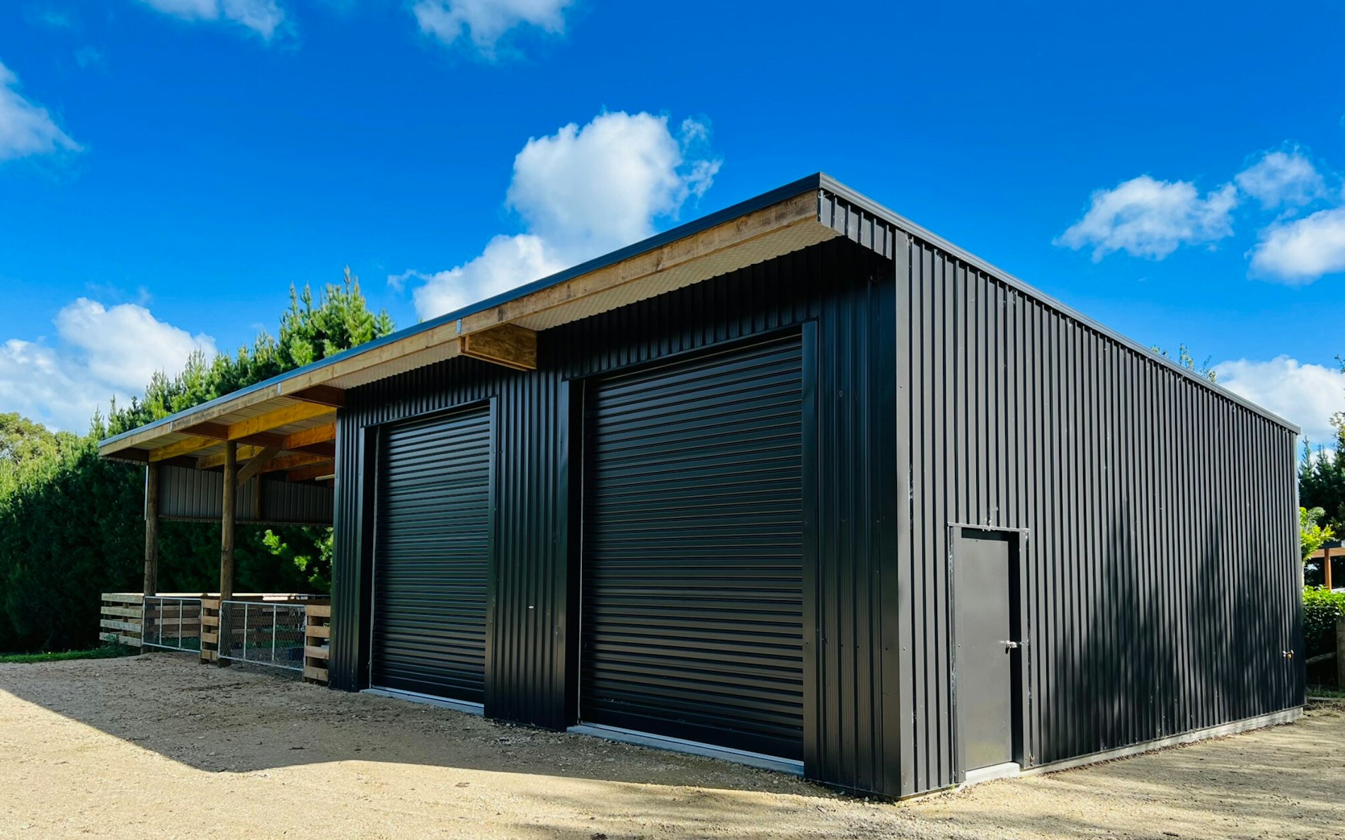 Stand-Tough™, 19.2m x 8.95m x 4.2m farm building 