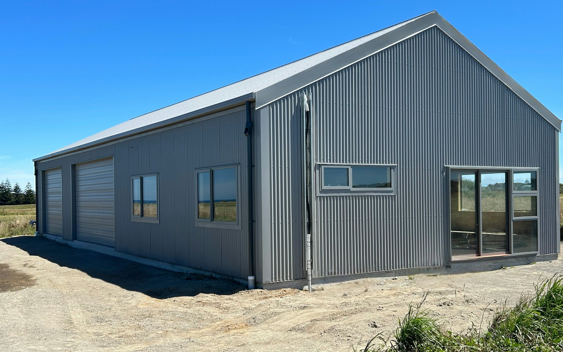 19.2m x 8.4m double garage with storage and office with ensuite 