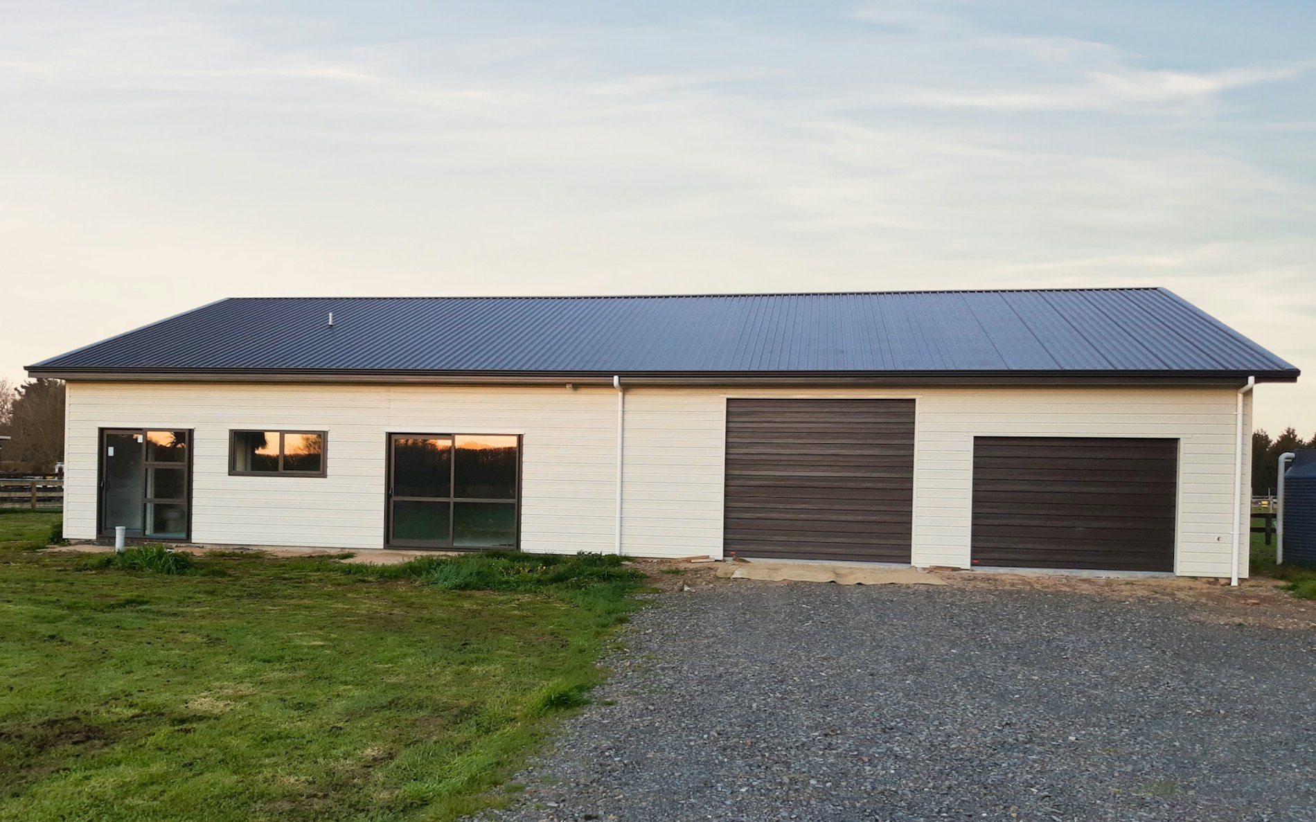 20m x 12m with 3m stud height large workshop space plus office storage and spare accommodation