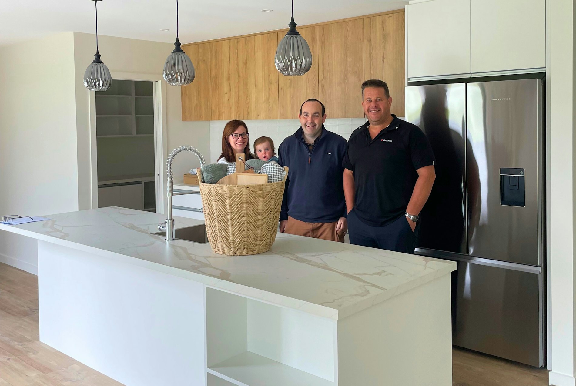 225m² home, 4 bedrooms, 2 bathrooms, 2 living spaces. Custom plan in brick and plaster.