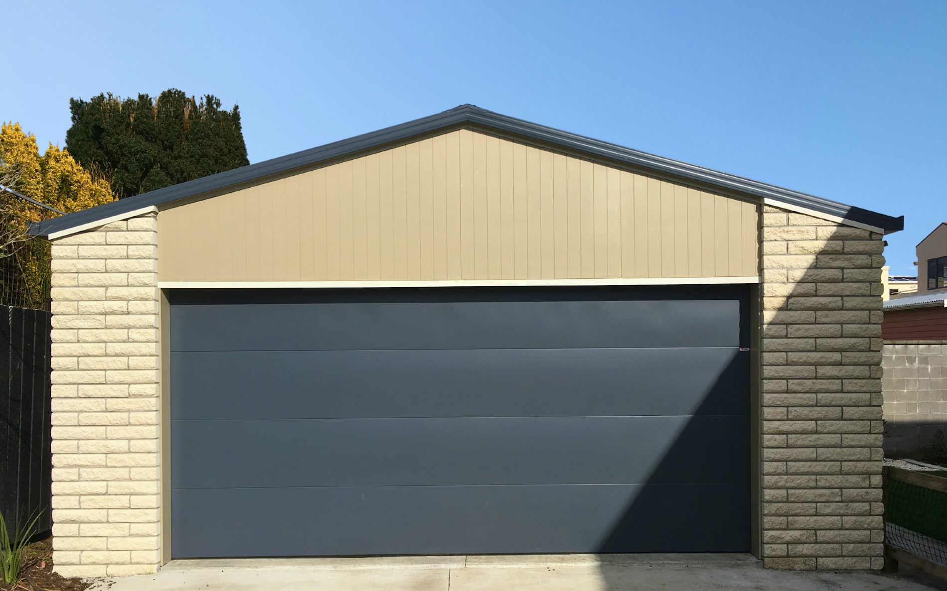 6 mx 6.6m x 2.4m stud double garage 