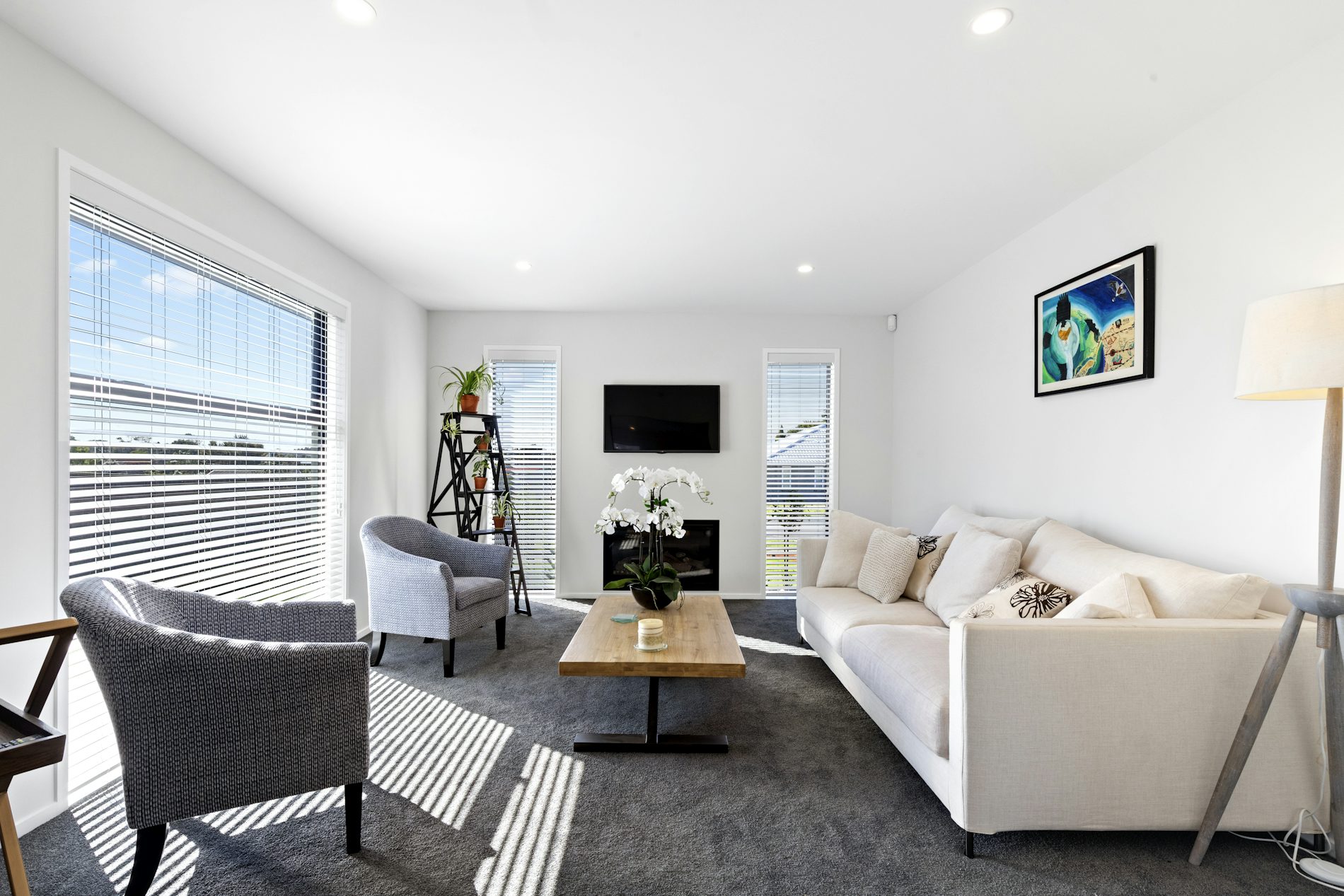 Floor size: 215m², 4 bedrooms