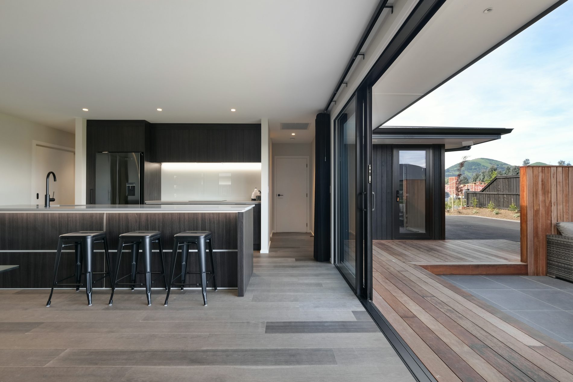 Floor size: 198m², 3 bedrooms