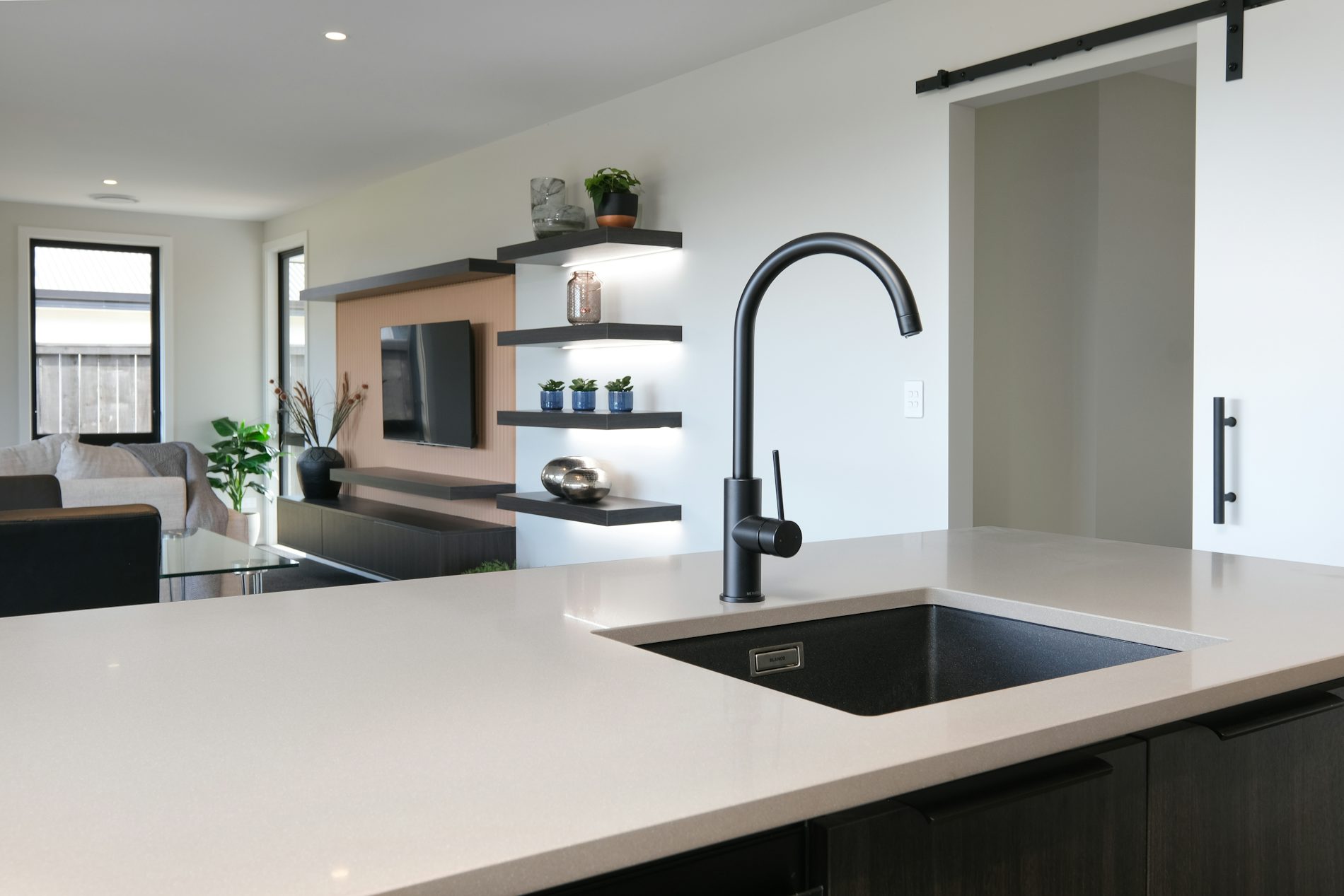 Floor size: 198m², 3 bedrooms