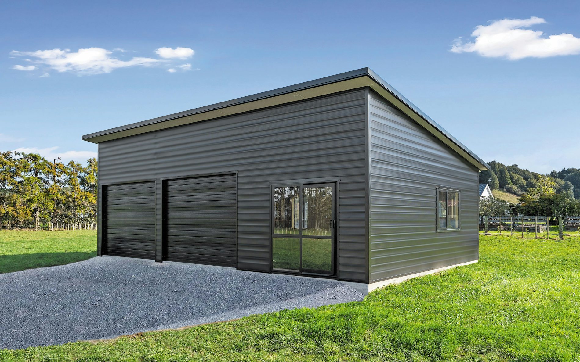10m x7m garage and sleepout with a luxurious ensuite bathroom, mono-pitch roof and Colorsteel Maxx superclad cladding