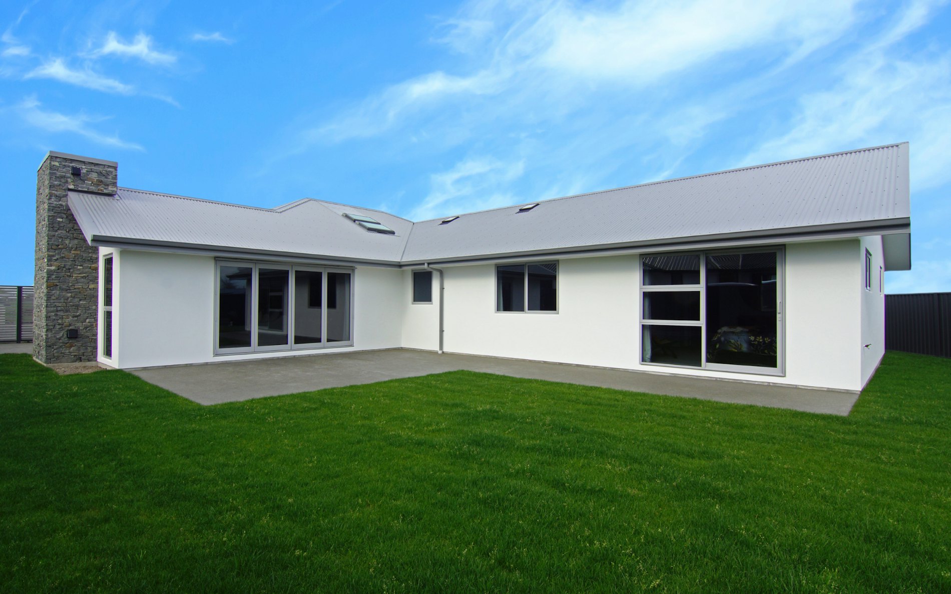 Modified Smith,  Family Range, Floor size: 274m², 4 bedrooms, 2 bathrooms, 2 garages