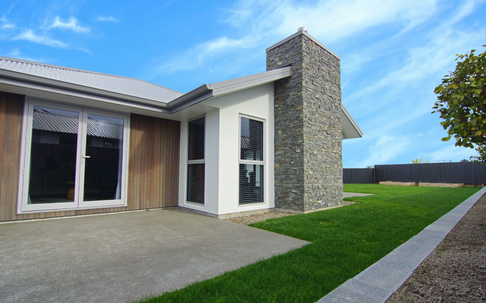 Modified Smith,  Family Range, Floor size: 274m², 4 bedrooms, 2 bathrooms, 2 garages