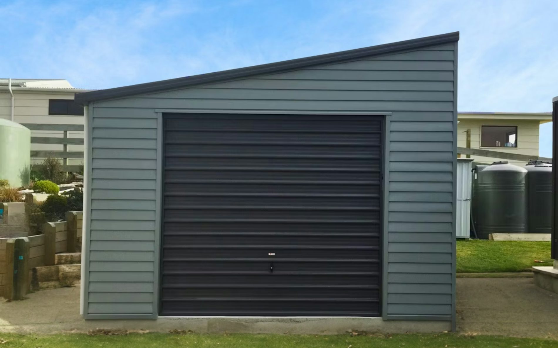 Mono-pitch single garage