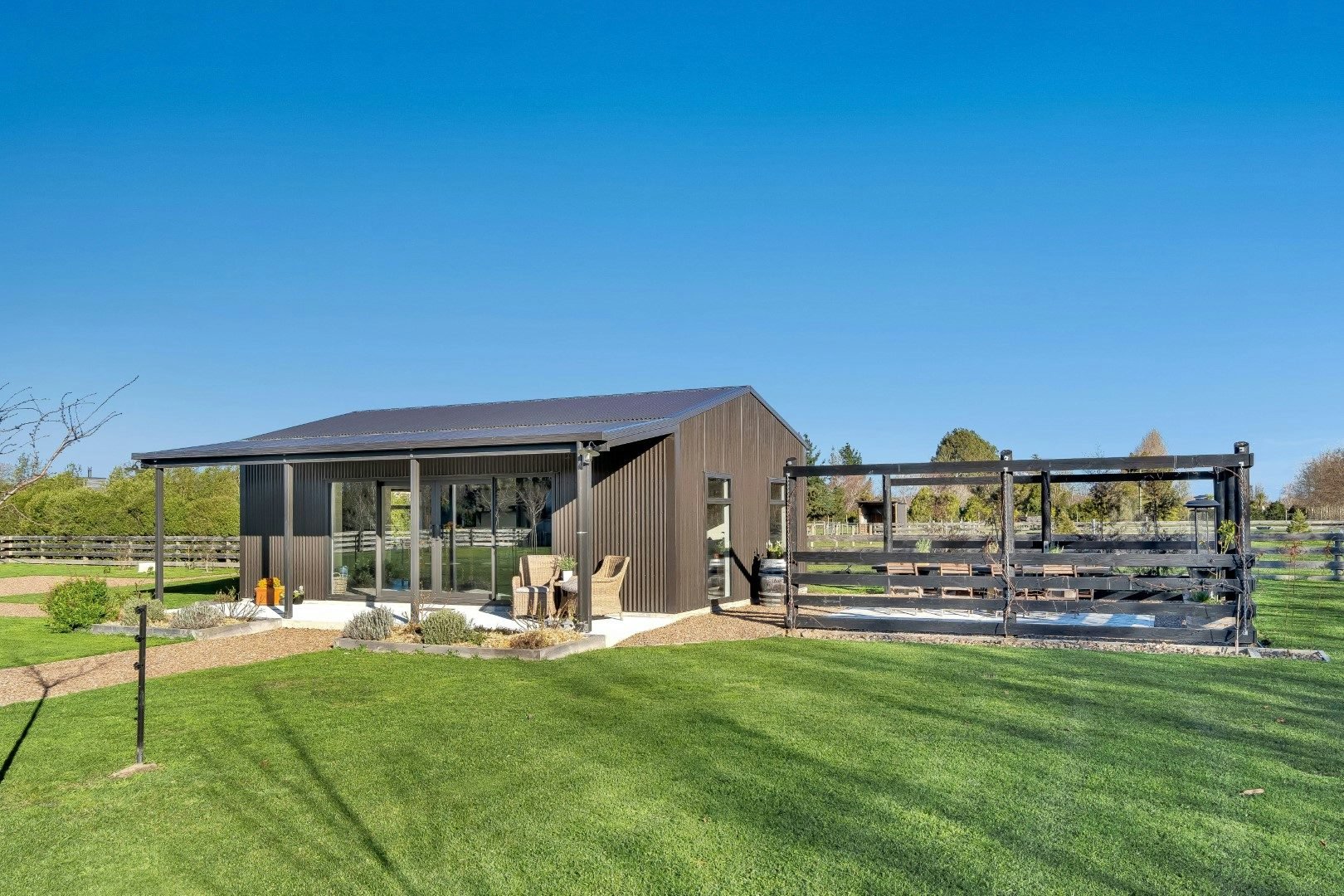 North Canterbury - 9x6m x 2.7m with a 2m Verandah Ironsand