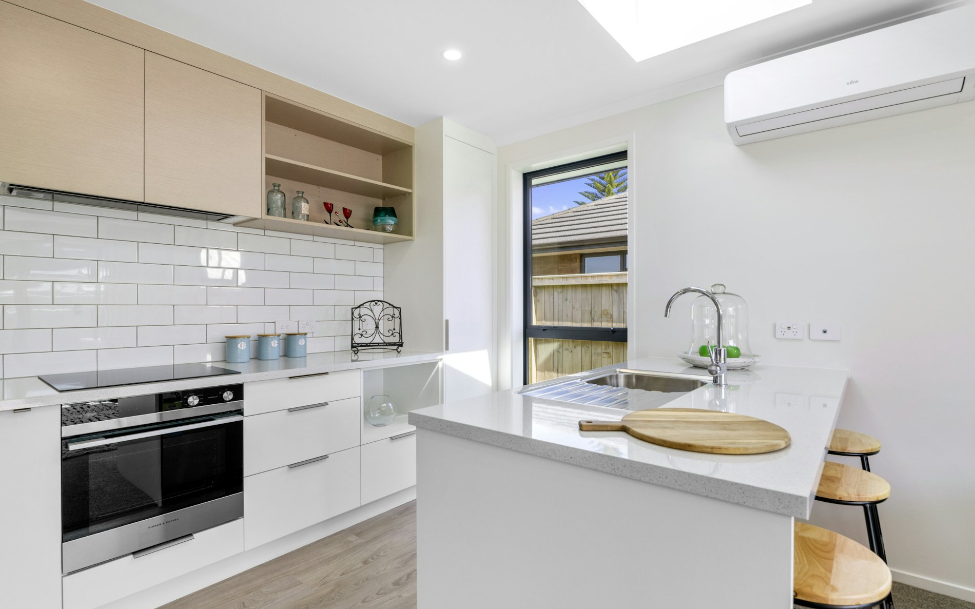 Queen plan from Metro Range, Floor size: 94m², 2 bedrooms