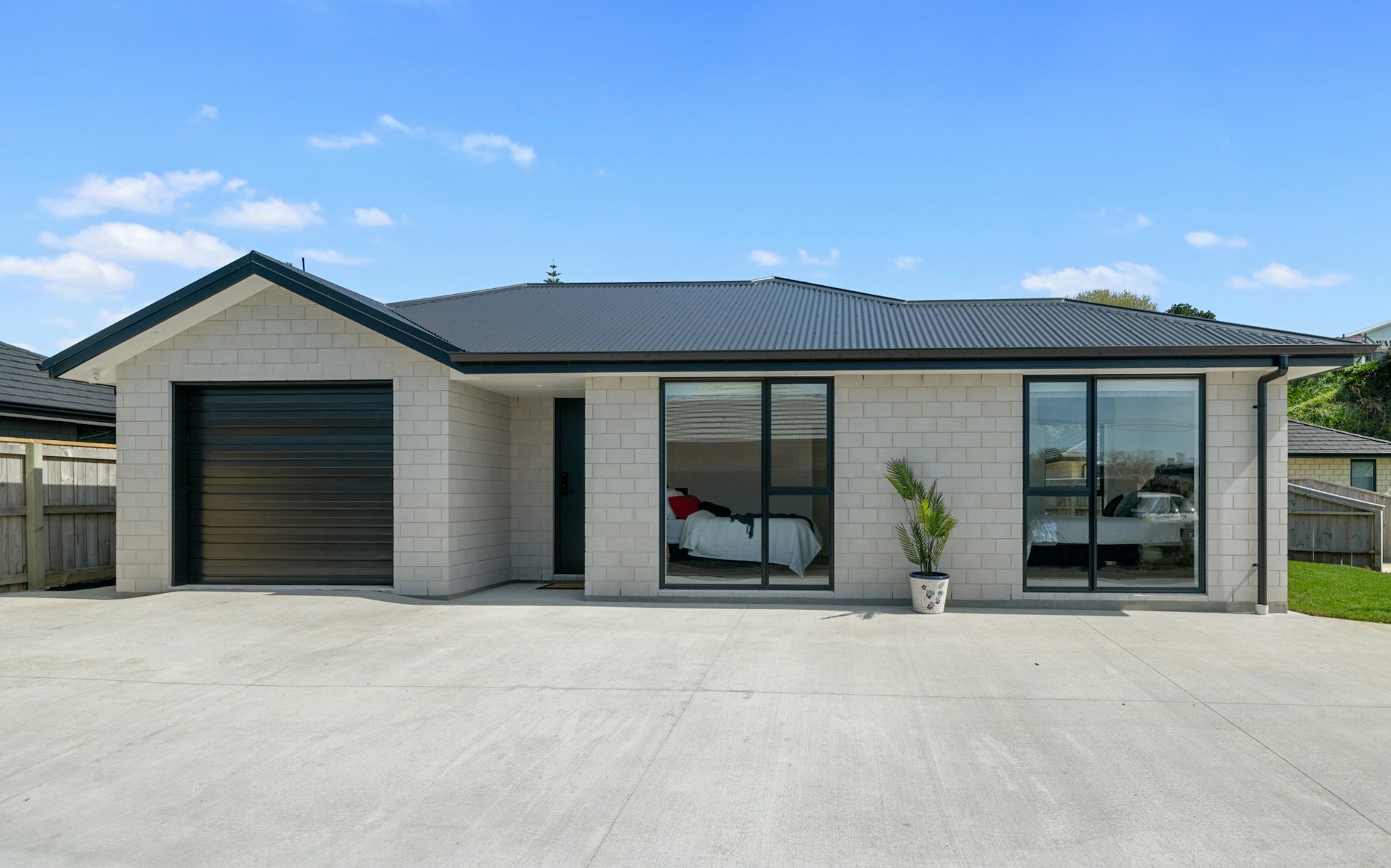 Queen plan from Metro Range, Floor size: 94m², 2 bedrooms