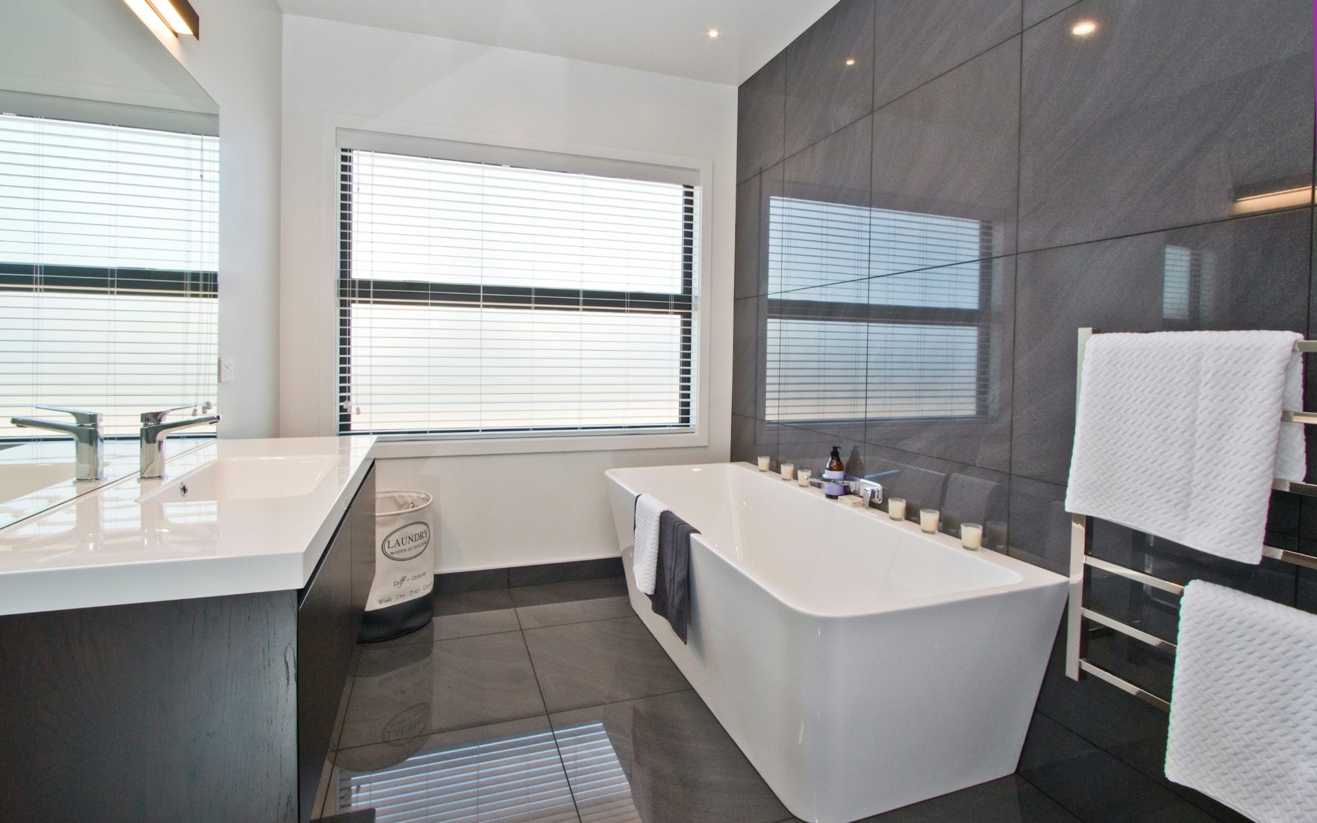 Rangitata,  Lifestyle Range, Floor size: 260m², 4 bedrooms, 2 bathrooms, 2 garages