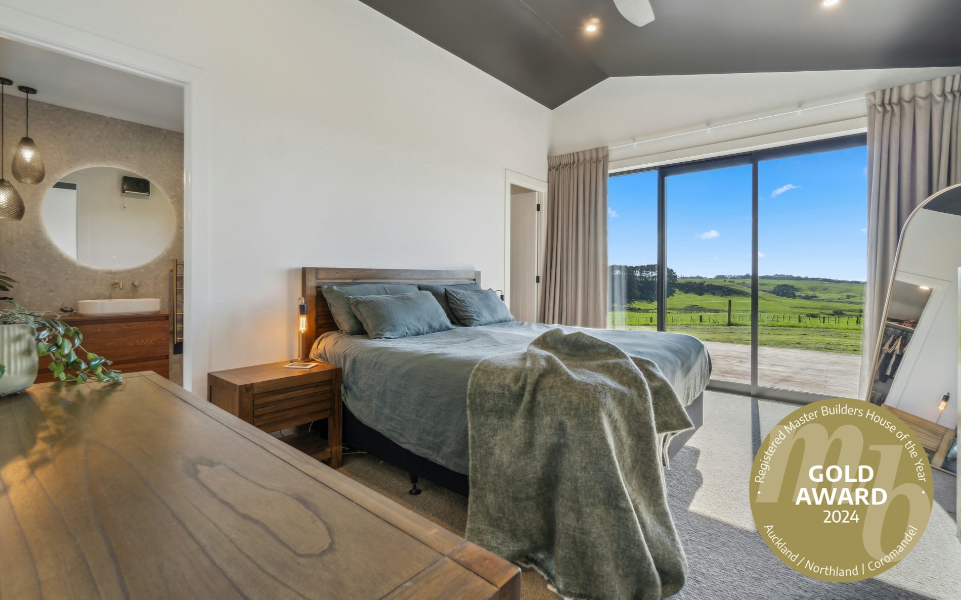 2024 Auckland / Northland / Coromandel House of the Year Winner – Design and build, 278sqm, 3 Bedrooms