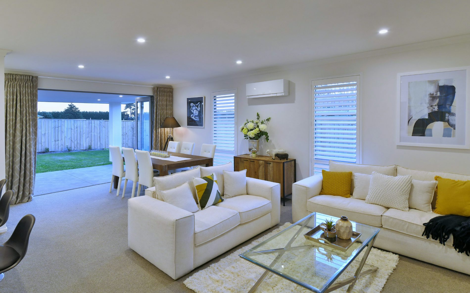 Spacious 216m² Family Home with 4 Bedrooms