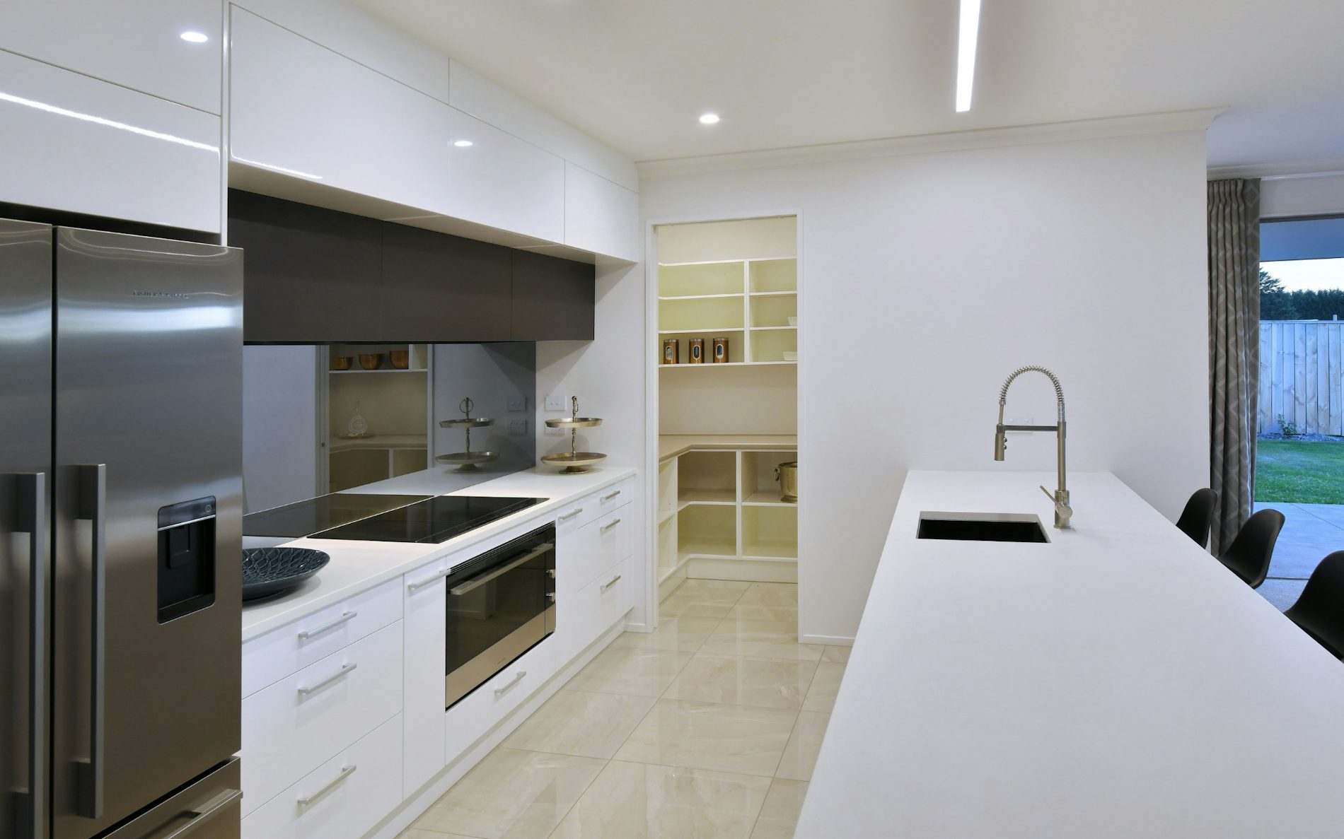 Spacious 216m² Family Home with 4 Bedrooms