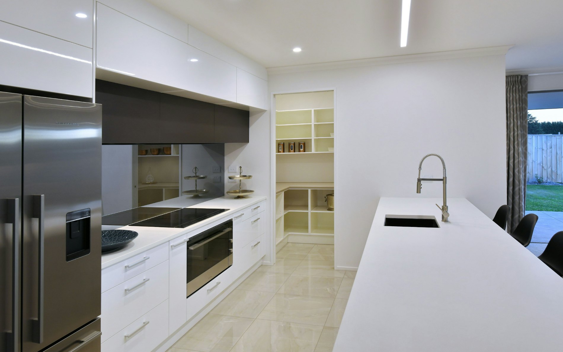 Spacious 216m² Family Home with 4 Bedrooms