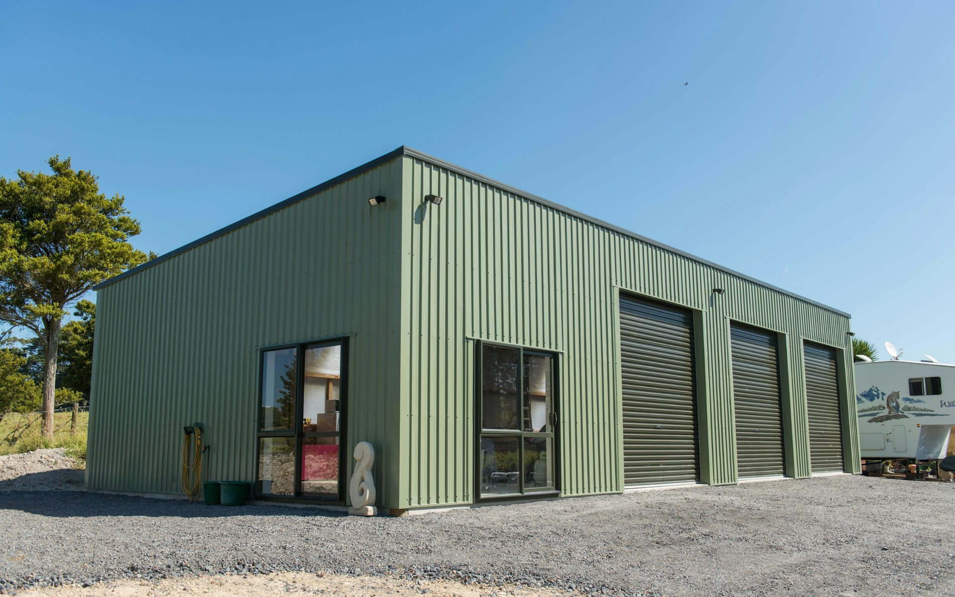 Stand-Tough™, 4.2mh x 8.95md x 16.8mw farm building